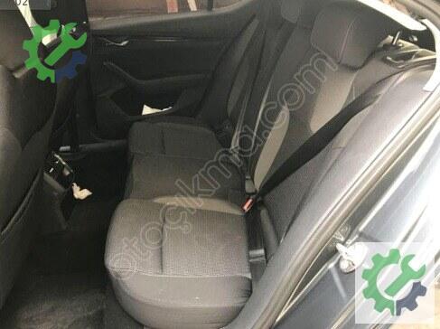 Skoda Octavia Koltuk 5WA881105 çıkma parça