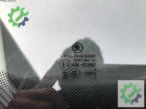 Skoda Octavia Ön Cam 5E3845011 çıkma parça