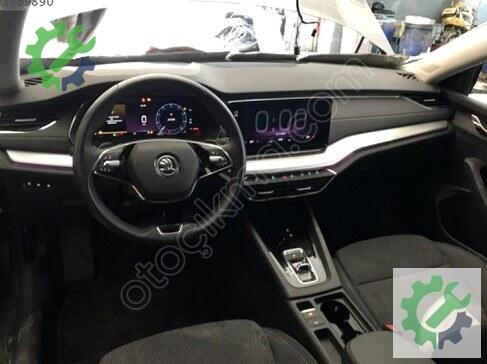 Skoda Octavia Koltuk 5WA881106D çıkma parça