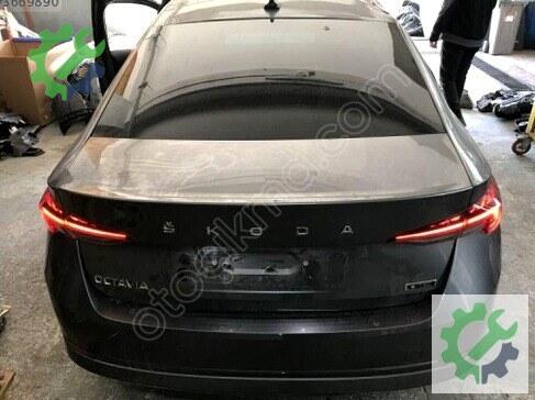 Skoda Octavia Koltuk 5WA881106D çıkma parça