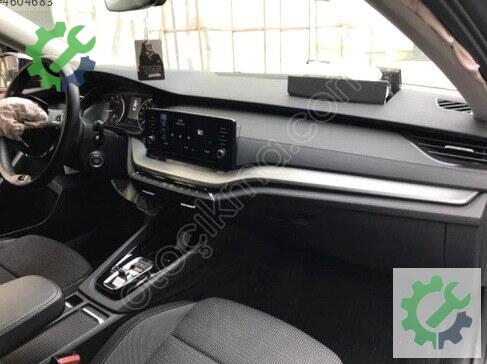 Skoda Octavia Teyp 5E3035871A çıkma parça
