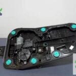 SKODA OCTAVİA 2021 2025 SAĞ ARKA CAM KRİKOSU 5E3839656A