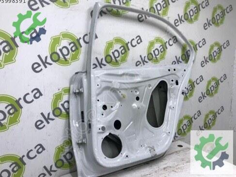 Skoda Rapid Sağ Arka Kapı 5JA833052 çıkma parça