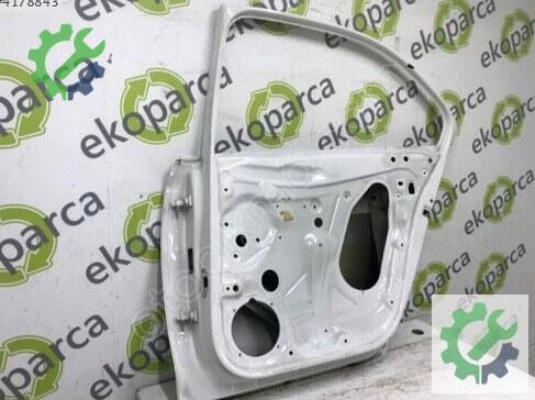 Skoda Rapid Sağ Arka Kapı 5JA833052 çıkma parça