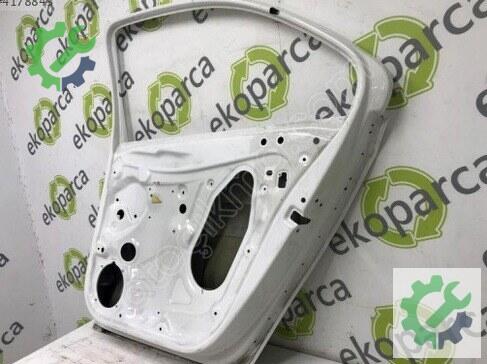 Skoda Rapid Sağ Arka Kapı 5JA833052 çıkma parça