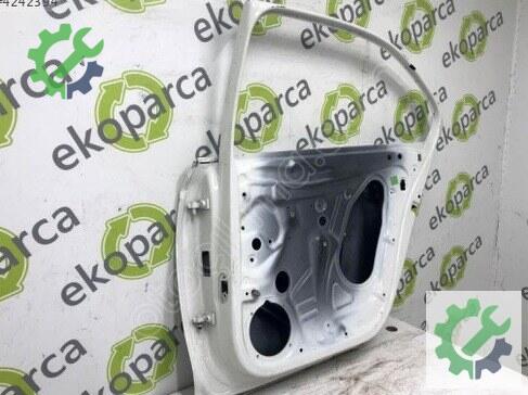 Skoda Rapid Sağ Arka Kapı 5JA833052 çıkma parça