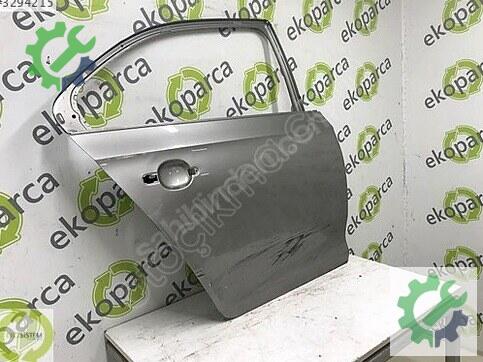 Skoda Rapid Sağ Arka Kapı 5JA833052 çıkma parça