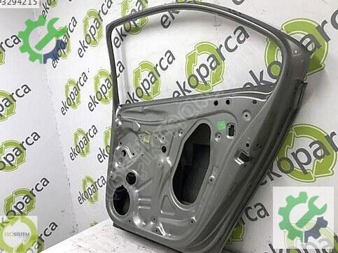 Skoda Rapid Sağ Arka Kapı 5JA833052 çıkma parça