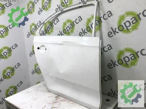 Skoda Rapid Sağ Arka Kapı 5JA833052 çıkma parça