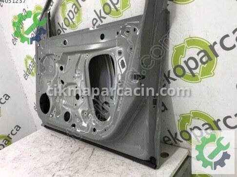 Skoda Scala Sağ Ön Kapı 657831052 çıkma parça