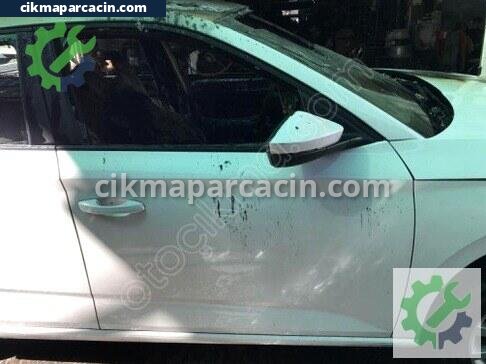 Skoda Scala Sağ Ön Kapı çıkma parça