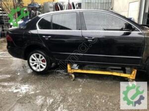 SKODA SUPERB 2008 2015 SAĞ ARKA KAPI 3T5833056