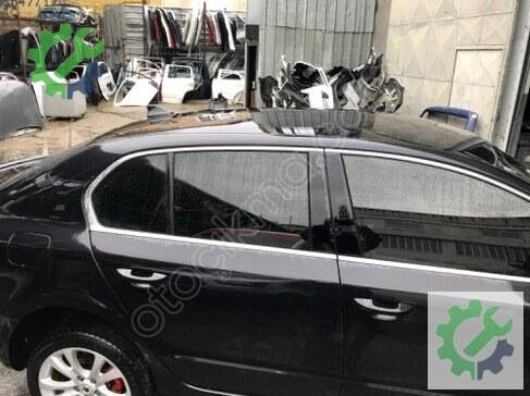 Skoda Superb Sağ Arka Kapı 3T5833056 çıkma parça