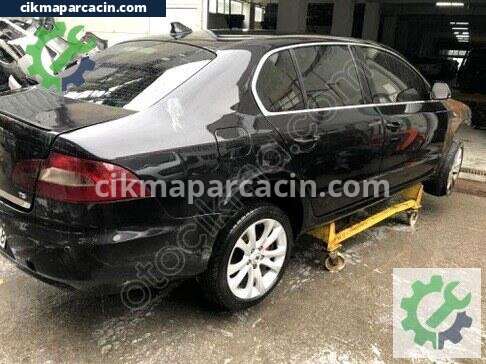 Skoda Superb Şase Kolu çıkma parça