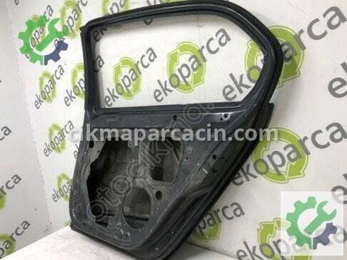 Skoda Superb Sağ Arka Kapı 3T5833056 çıkma parça