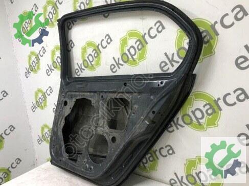 Skoda Superb Sağ Arka Kapı 3T5833056 çıkma parça