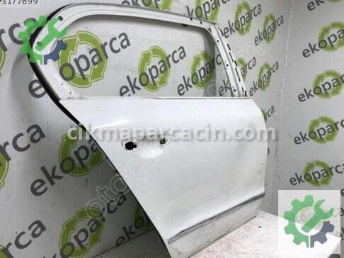 Skoda Superb Sağ Arka Kapı 3T5833056 çıkma parça