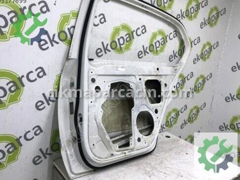 Skoda Superb Sağ Arka Kapı 3T5833056 çıkma parça