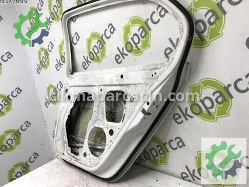 Skoda Superb Sağ Arka Kapı 3T5833056 çıkma parça