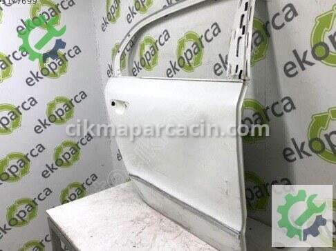 Skoda Superb Sağ Arka Kapı 3T5833056 çıkma parça