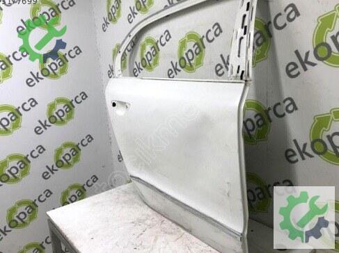 Skoda Superb Sağ Arka Kapı 3T5833056 çıkma parça