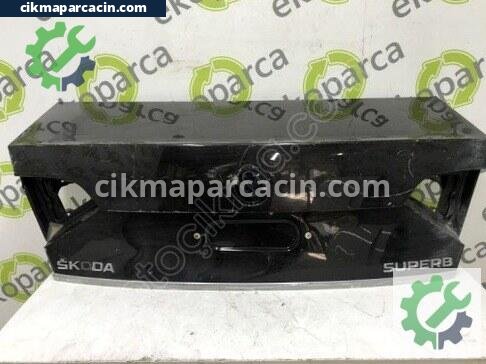 Skoda Superb Bagaj Kapağı çıkma parça
