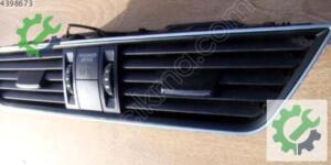 SKODA SUPERB 2013 2015 HAVALANDIRMA IZGARASI 3V0820951