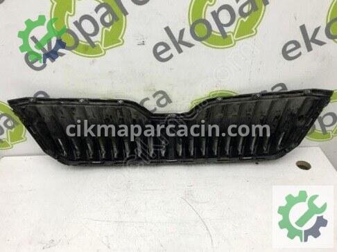 Skoda Superb Ön Panjur 3V0853653A çıkma parça