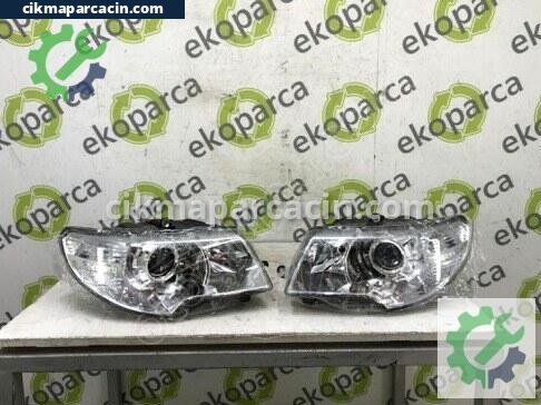 Skoda Superb Sağ Ön Far çıkma parça