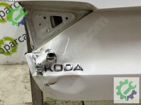 Skoda Superb Yağ Kapağı 3V5827023 çıkma parça
