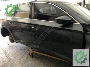 SKODA SUPERB 2015 2022 SAĞ ÖN KAPI ( DOLU ) HASARLI 3V0831052