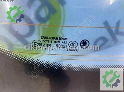 Skoda Superb Arka Cam 3V5845049 çıkma parça