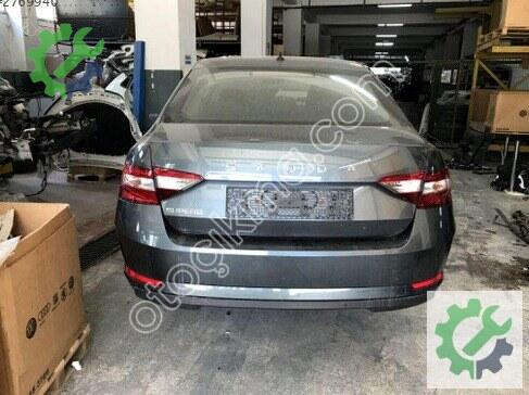 Skoda 120 Bagaj Kapağı 3V5827023 çıkma parça