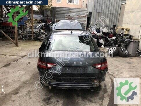 Skoda Superb Bagaj Kapağı çıkma parça