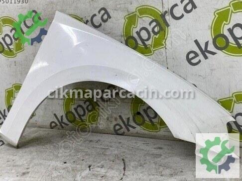 Skoda Superb Sağ Ön Çamurluk 3V0821106 çıkma parça