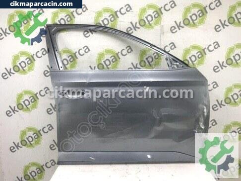 Skoda Superb Sağ Ön Kapı çıkma parça