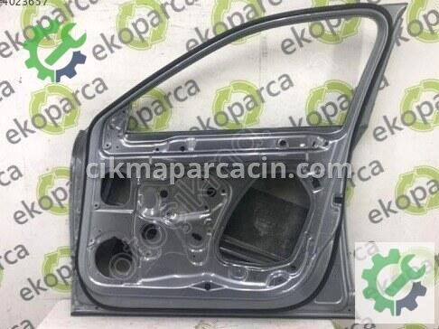 Skoda Superb Sağ Ön Kapı 3V0831052 çıkma parça