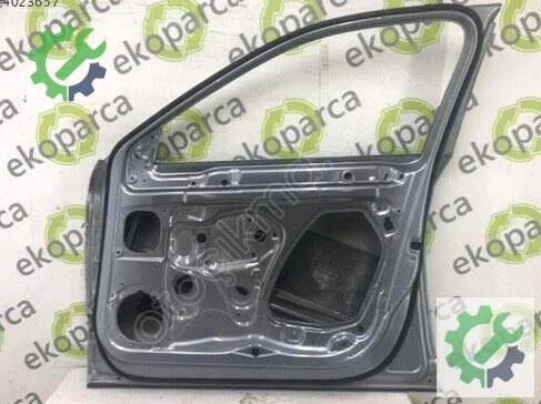 Skoda Superb Sağ Ön Kapı 3V0831052 çıkma parça