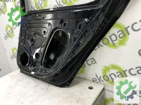Skoda Superb Sağ Arka Kapı 3V5833052 çıkma parça