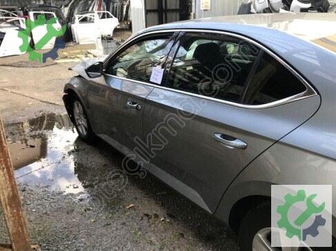 Skoda Superb Sağ Arka Çamurluk 3V5809602C çıkma parça