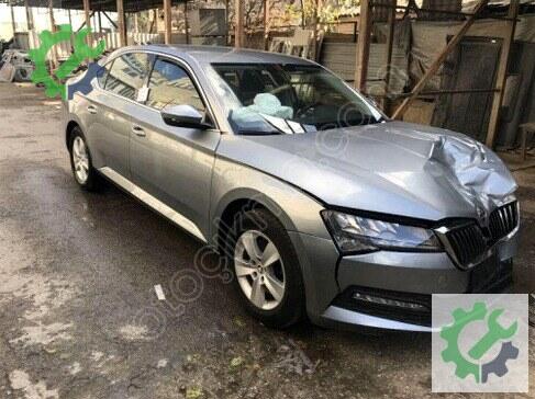 Skoda Superb Sağ Arka Çamurluk 3V5809602C çıkma parça