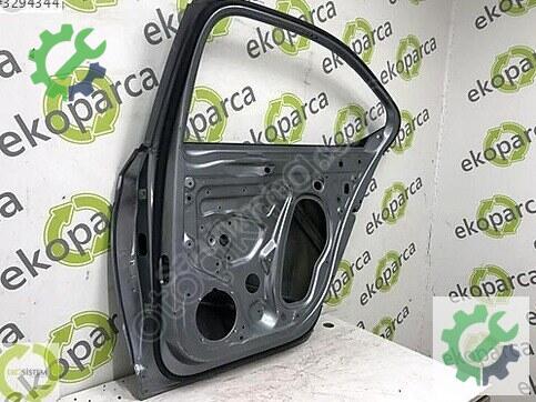 Skoda Superb Sağ Arka Kapı 3V5833052 çıkma parça