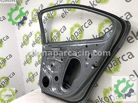 Skoda Superb Sağ Arka Kapı 3V5833052 çıkma parça