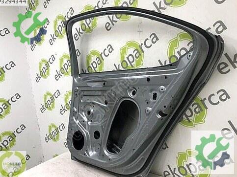 Skoda Superb Sağ Arka Kapı 3V5833052 çıkma parça