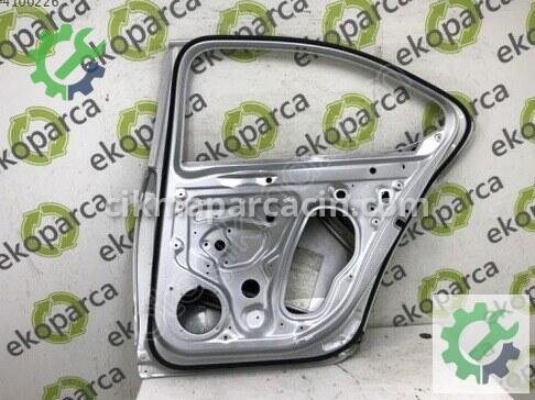 Skoda Superb Sağ Arka Kapı 3V5833052 çıkma parça