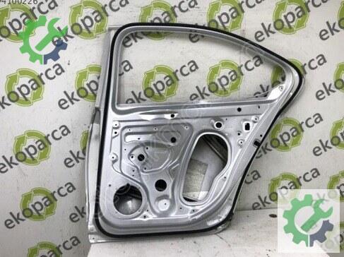 Skoda Superb Sağ Arka Kapı 3V5833052 çıkma parça
