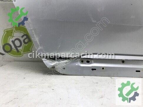 Skoda Superb Sağ Arka Kapı 3V5833052 çıkma parça