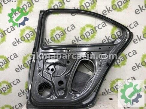 Skoda Superb Sağ Arka Kapı 3V5833052 çıkma parça