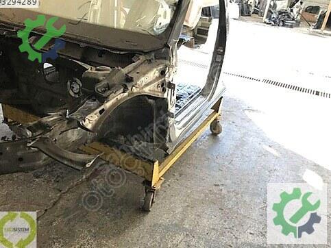 Skoda Superb Sağ Kapı Sacı 3V0810126A çıkma parça