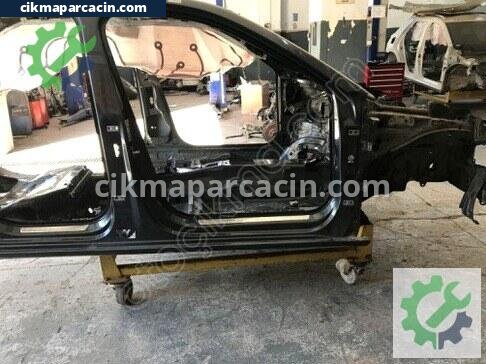Skoda Superb Sağ Marşpiyel Sacı çıkma parça